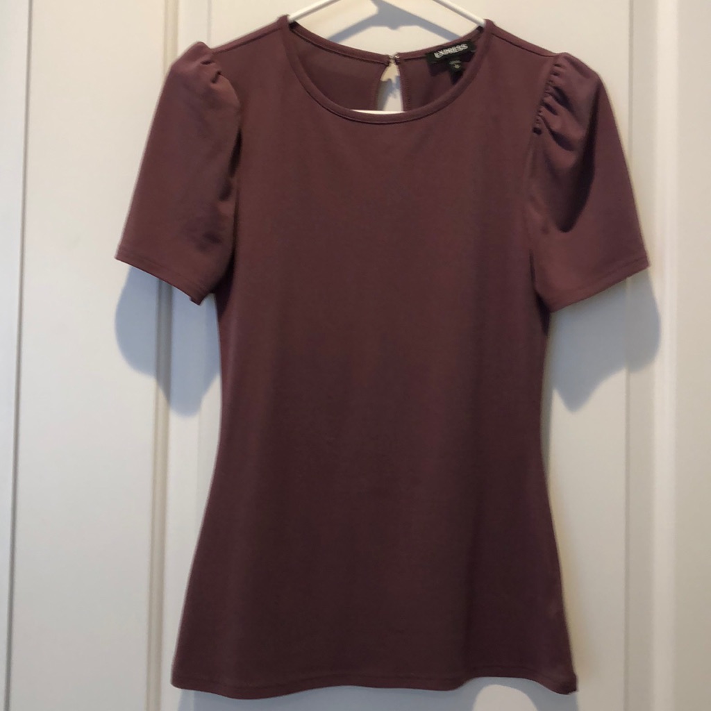 Express Puff Shoulder Top